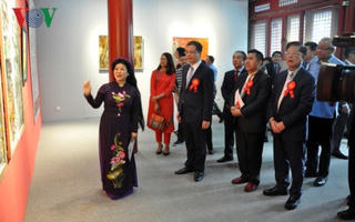 Triển lãm tranh - giao lưu văn hoá Việt Nam tại Bắc Kinh