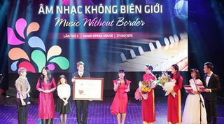 “Kết nối trái tim” trong đêm giao lưu Âm nhạc không biên giới