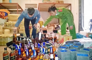 Mạnh tay với buôn lậu, hàng giả