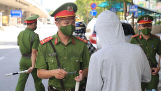 [VIDEO] Tăng cường xử phạt những trường hợp ra đường không cần thiết