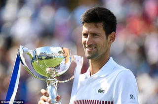 Djokovic 'giải khát' danh hiệu, chạy đà hoàn hảo cho Wimbledon