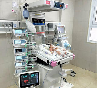 Trẻ nguy cơ mất mạng vì cha mẹ tùy tiện