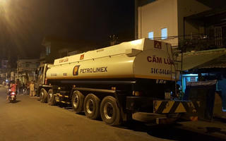 Triệt phá một loạt đường dây ‘rút ruột’ xăng dầu