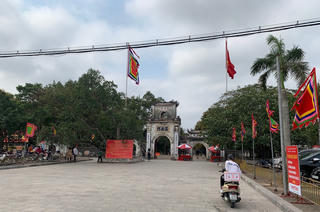 [ẢNH] Nam Định: Đền Trần vẫn mở cửa nhưng thưa người