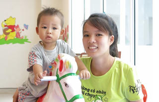 Tái sinh 'cửa sổ tâm hồn' cho 'cậu bé mắt mèo'