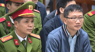 Ngày thứ 2 xét xử sơ thẩm đại án kinh tế xảy ra tại PVC: Bên nói đủ năng lực, bên bảo không