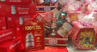 Thị trường bánh kẹo Tết: Hàng bình dân 'lên ngôi', sức mua chưa cao