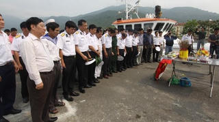 Tưởng niệm 64 Anh hùng liệt sĩ hy sinh bảo vệ đảo Gạc Ma