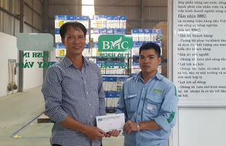 Câu chuyện đẹp đằng sau lời nhắn tìm trả lại 12 triệu đồng tiền đền bù thừa