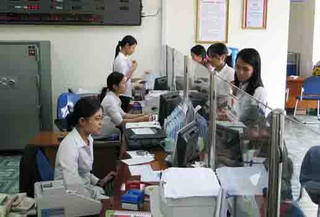 Lãi suất huy động tiền gửi tăng: Doanh nghiệp kêu khó