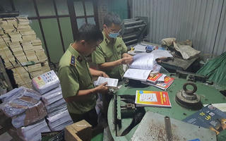 Thu giữ hàng tấn sách giáo khoa giả NXB Giáo dục Việt Nam