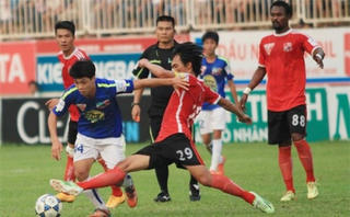 Cuộc chiến trụ hạng ở V-League: “Tử thần” gọi tên ai?