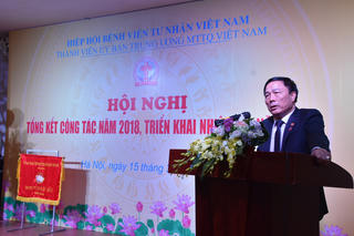 Phản biện các chính sách y tế để phục vụ nhân dân