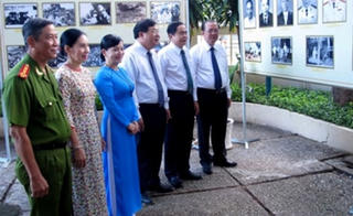 Triển lãm ảnh và trưng bày “100 năm giao thông Cần Thơ”