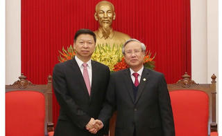 Thường trực Ban Bí thư tiếp Đoàn Đại biểu Đảng Cộng sản Trung Quốc