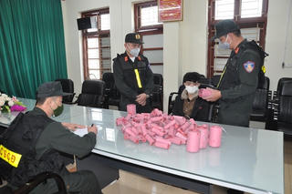 Hải Dương: Bắt giữ đối tượng vận chuyển hơn 193 quả pháo nổ trái phép 