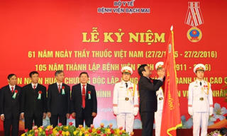 Chủ tịch nước: Bệnh viện Bạch Mai cần vươn tầm khu vực và thế giới