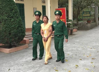 Kịp thời giải cứu 5 em gái bị lừa bán qua biên giới