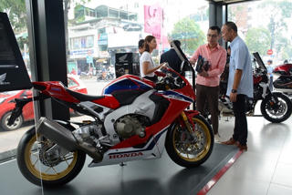 Nhập xe phân khối lớn không phải đăng ký cấp giấy phép tại Bộ Công Thương