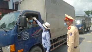 Hải Dương: Khởi tố 5 đối tượng gây rối tại chốt kiểm soát dịch 