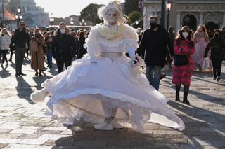 Venice Carnival: ‘Lễ hội của hy vọng’ trở lại Italy