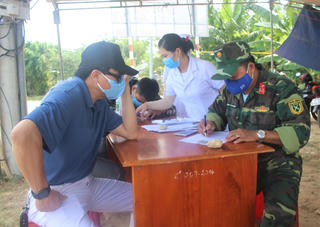 Lại phát hiện 2 người vượt biên trái phép từ Lào vào Quảng Nam