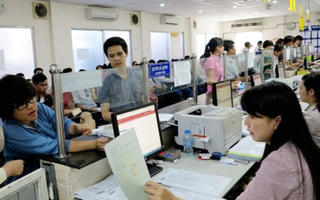 Vẫn chằng chịt giấy phép con