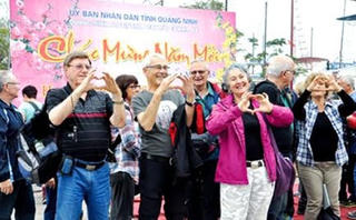 Ban hành bộ quy tắc ứng xử “Nụ cười Hạ Long” trong hoạt động du lịch