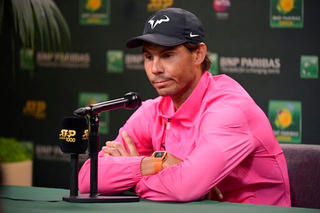 Nadal bỏ cuộc, Federer không đánh cũng vào chung kết Indian Wells