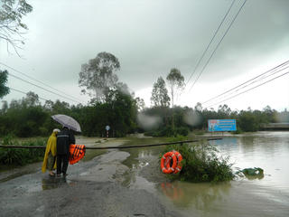 Quảng Nam: Lật ghe hai học sinh mất tích