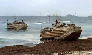 Nhật muốn mua vũ khí Anh đối phó Trung Quốc