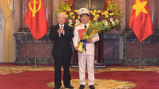 Thứ trưởng Bộ Công an Nguyễn Văn Sơn được thăng cấp hàm Thượng tướng