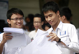 Nghệ An: 21 sinh viên xã nghèo được miễn học phí 4 năm đại học