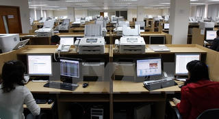 Hai sàn chìm trong sắc đỏ, tổng giá trị giao dịch trên 5.700 tỷ đồng