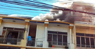 Cháy nhà ở Hội An, nhiều người dân hoảng hốt