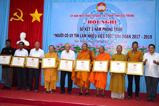 Lan toả phong trào ‘Người có uy tín làm nhiều việc tốt’