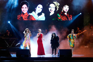 Ca nhạc thời hội nhập: Ngẫm từ vài hiện tượng internet