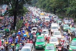 Khó thu phí ô tô vào trung tâm