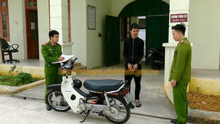 Bị trộm xe máy do quên rút chìa khóa
