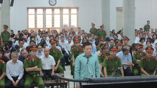 Xử phúc thẩm đại án kinh tế OceanBank: Nhiều bị cáo khóc nức nở