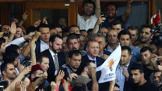 Tổng thống Erdogan xuất hiện tại Istanbul tố cáo âm mưu đảo chính