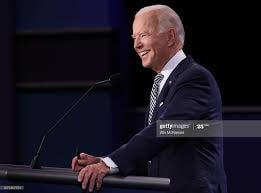 Ông Joe Biden cam kết không đóng cửa nền kinh tế