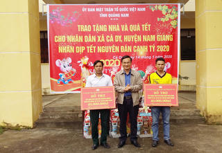 MTTQ tỉnh Quảng Nam thăm, chúc Tết hộ nghèo xã Ca Dy
