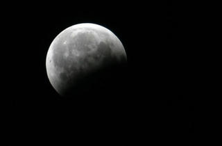 Khó quan sát nguyệt thực nửa tối vào rạng sáng 11/2 tại Việt Nam