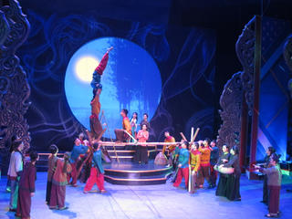 Xiếc 'bắt tay' với cải lương: Tái hiện hình tượng Thánh Mẫu Liễu Hạnh