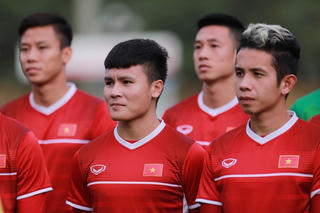 [ẢNH] ĐT Việt nam có buổi tập đầu tiên chuẩn bị cho trận bán kết lượt về AFF Cup 2018