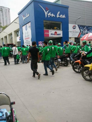 Grab tăng mức chiết khấu, nội bộ tài xế mâu thuẫn sâu sắc