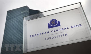 Căng thẳng thương mại phủ bóng lên triển vọng kinh tế Eurozone