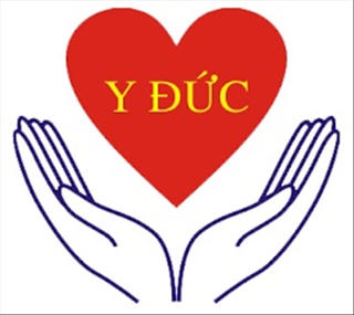 Y đức từ cổng trở vào