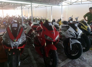 10 xe môtô khủng nghi nhập lậu vào Cần Thơ